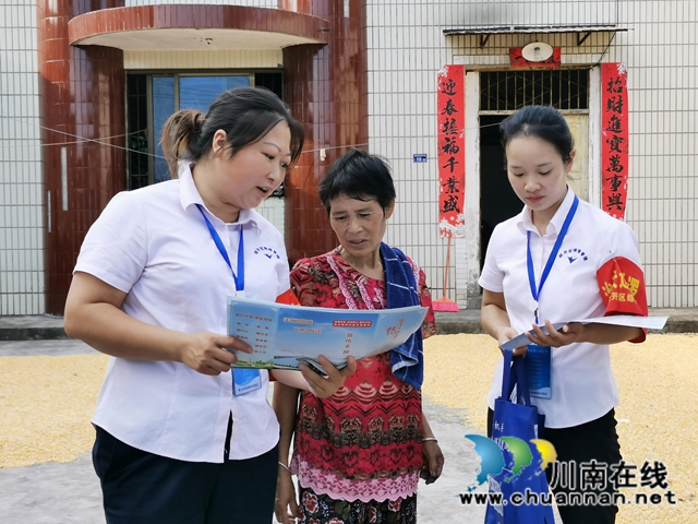 内江经开区靖民镇石马村持续宣传“创文创卫”