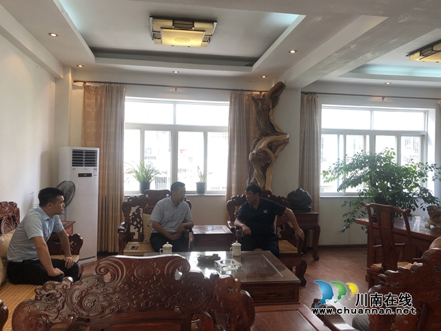 龙马潭区罗汉街道干部“一对一”为民营企业送服务