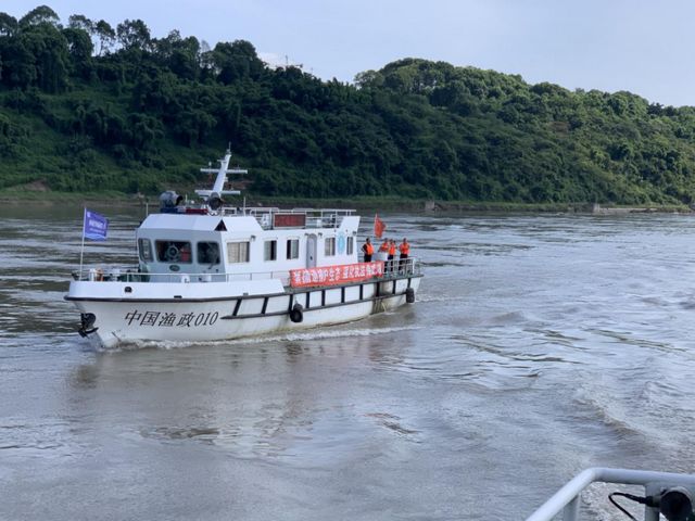 泸州市开展长江流域禁捕水上联合执法行动