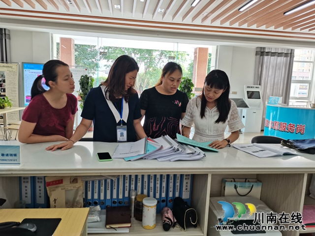 泸县玉蟾街道开展创建四川省文明城市工作督查(图2)