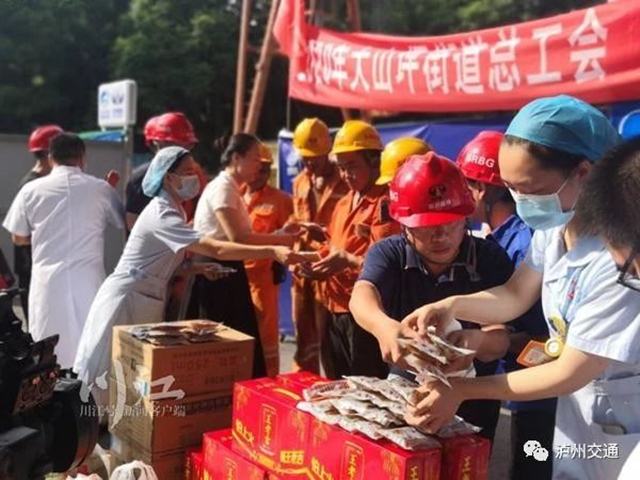 战高温 抢进度丨泸州长江大桥维修最新进展​来啦！(图5)