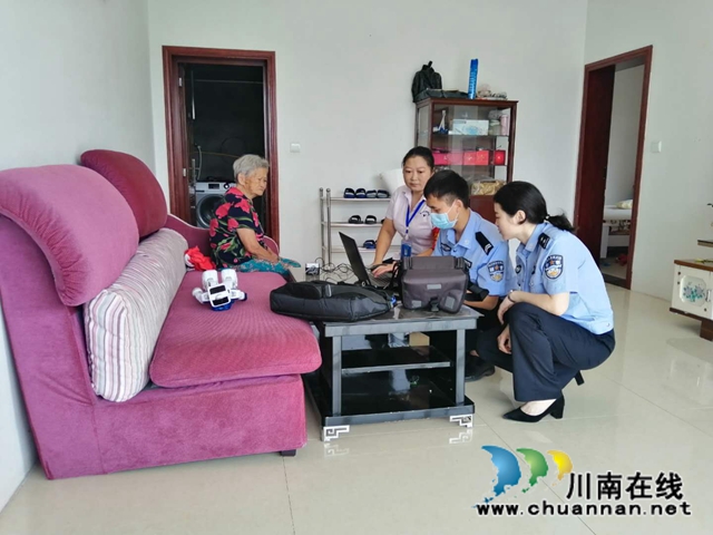 内江经开区靖民镇石马村：上门为老人送暖心服务