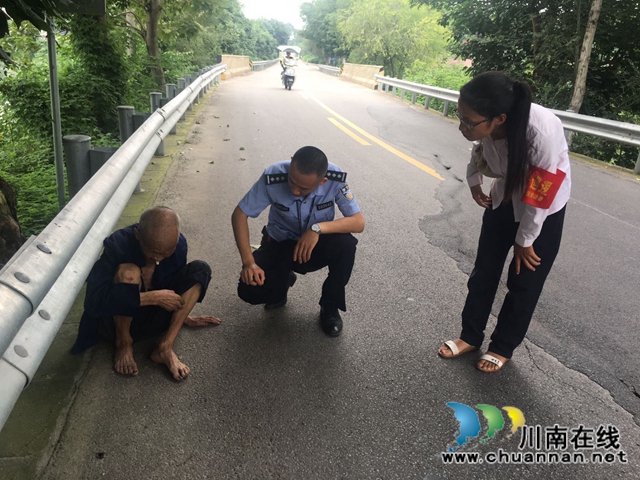 内江经开区靖民镇石坝村：巡逻遇见流浪老人，“警格”合作送老人回家(图2)