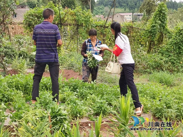 内江经开区靖民镇石坝村开展维护妇女儿童合法权益宣传活动(图3)
