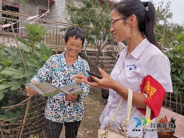 内江经开区靖民镇石坝村开展维护妇女儿童合法权益宣传活动(图2)