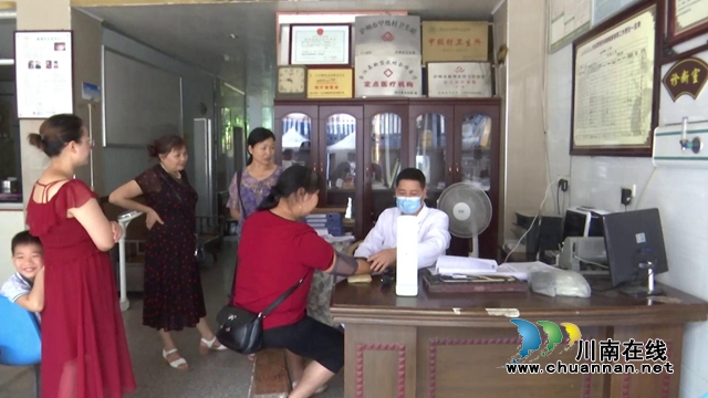 合江荔江镇河坝村卫生所罗吉飞：疫情防控，乡村医生的平凡坚守