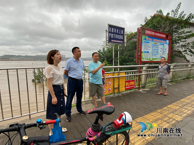 龙马潭区小市街道总河长开展洪峰过境巡河工作(图2)