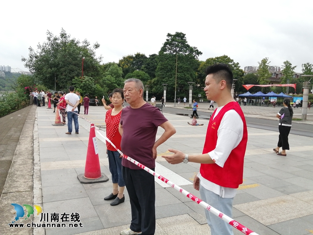 龙马潭区红星街道：积极应对第二轮洪锋过境(图4)