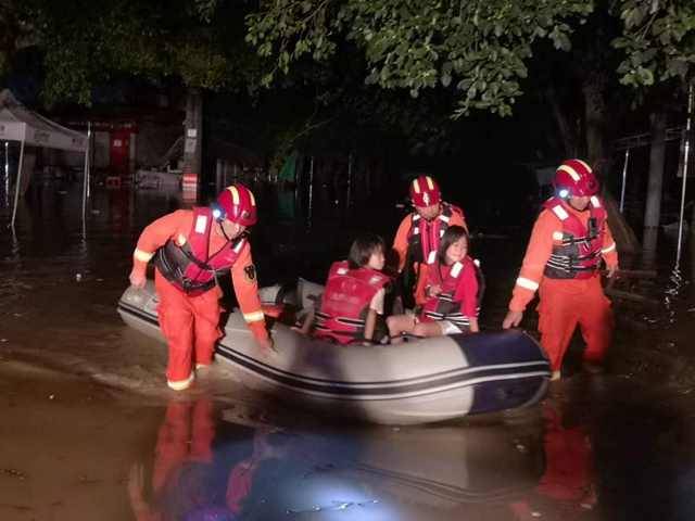 紧急转移52098人 泸州积极应对“8.19”长江洪峰过境(图7)