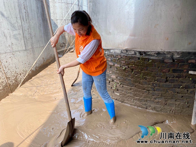 泸县太伏镇：洪水退去，他们留下一幅幅彩色风景！(图11)