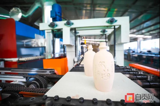 你知道吗？在自贡这个镇，“藏”有年产值4亿的产业