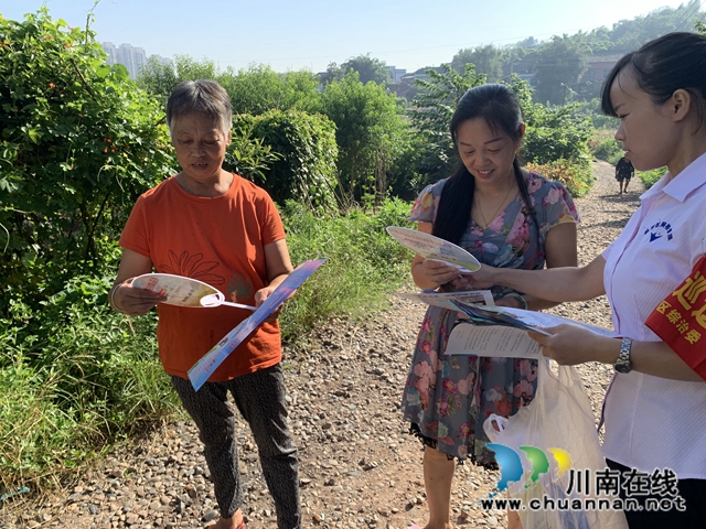 内江经开区靖民镇凉风社区：网格员编织起扫黑除恶宣传网