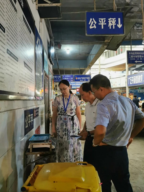 文明城市迎复检 泸州市场监管人全力备战！(图2)