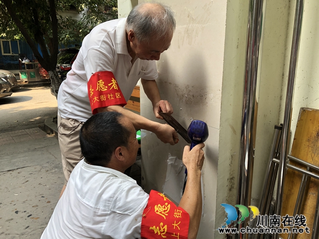 龙马潭区小市街道：“志愿红”助力全国文明城市建设(图5)