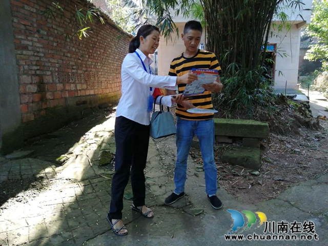 内江经开区靖民镇沱江社区：禁毒入户，平安你我他！(图3)