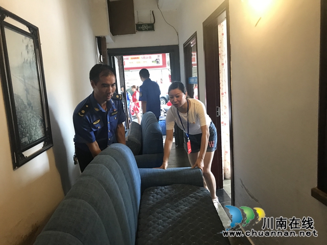 江阳区人大代表仲为抗洪事迹：保护居民的生命财产安全，这是我的责任！