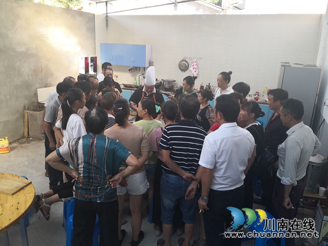 泸县建校合江甘雨镇技能培训班圆满结束(图2)