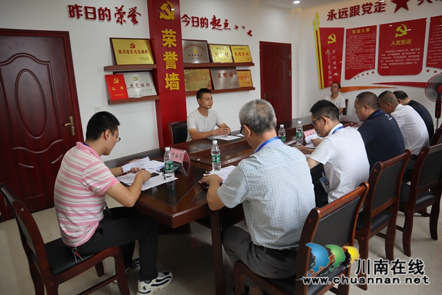 泸县云龙镇举行村（社区）后备干部公开选拔面试(图6)