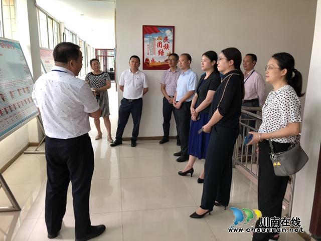 泸州市民政局到玉蟾街道调研泸县城乡社区治理试点工作