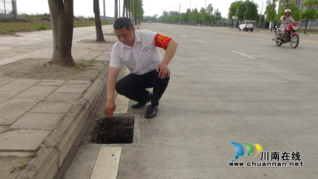 内江经开区靖民镇双雁社区：加强小区隐患排查，共建平安社区