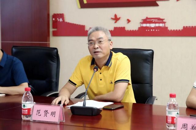 西南医科大学到泸州市人医调研指导并签订协议(图3) 西南医科大学到泸州市人医调研指导并签订协议(图3)