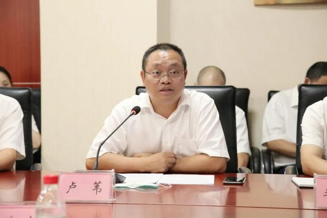西南医科大学到泸州市人医调研指导并签订协议(图4) 西南医科大学到泸州市人医调研指导并签订协议(图4)