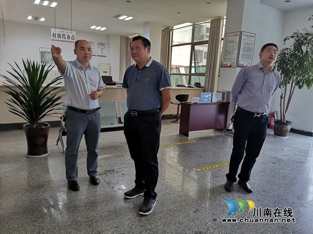 纳溪区行政审批局深入开展镇村两级便民服务体系建设调研工作(图1)