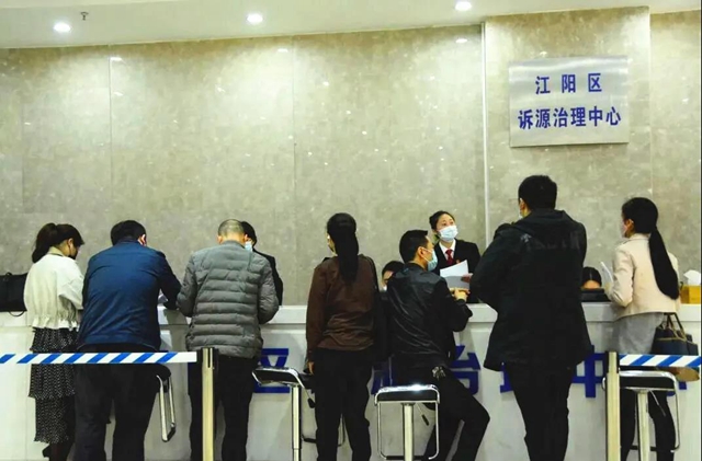 泸州：好邻居为一只鸡反目成仇，法官入户调解化恩怨(图8)