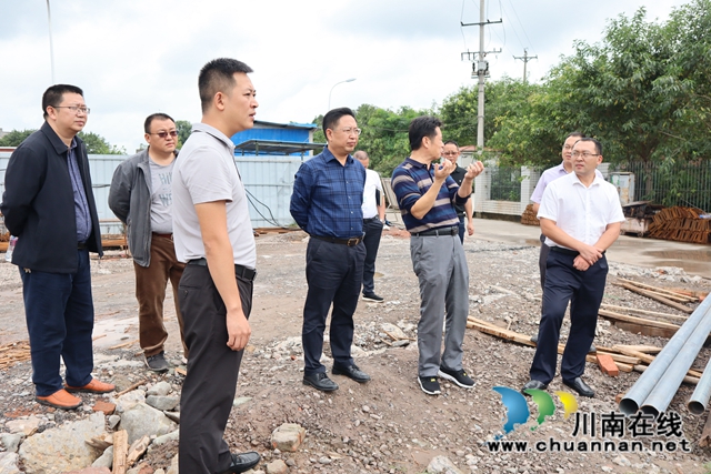 泸州市委第四督导组到泸县云龙镇污水处理厂督导雨污分流管网建设工作(图2)