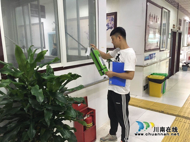 江阳区北城街道城垣社区开展中秋、国庆节前安全大检查(图1)