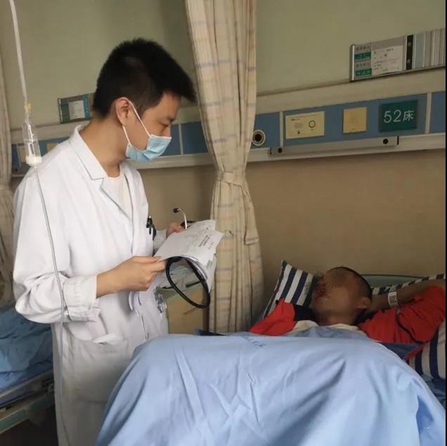 这位干部，动员一切力量救！(图5)