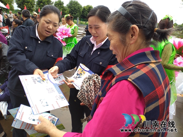 内江经开区双雁社区：积极开展防邪宣传，争创无邪社区(图1)