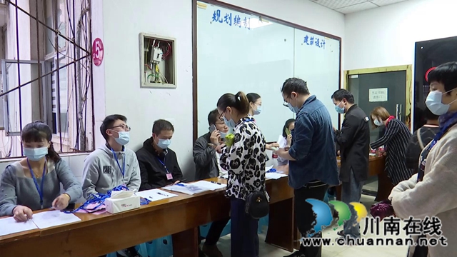 佳节配佳居！合江县95户家庭喜圆安居梦(图1)