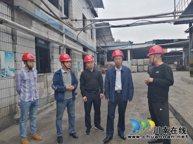 肖春到泸县百和镇督导安全生产工作(图1) 肖春到泸县百和镇督导安全生产工作(图1)