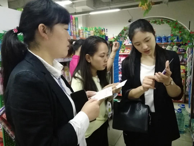 精心备战!泸州市场监管部门全力守护“双节“市场安全(图4) 精心备战!泸州市场监管部门全力守护“双节“市场安全(图4)