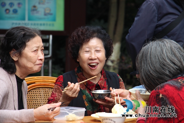 江阳区华阳街道康乐社区开展“我们的节日-中秋”活动(图1)