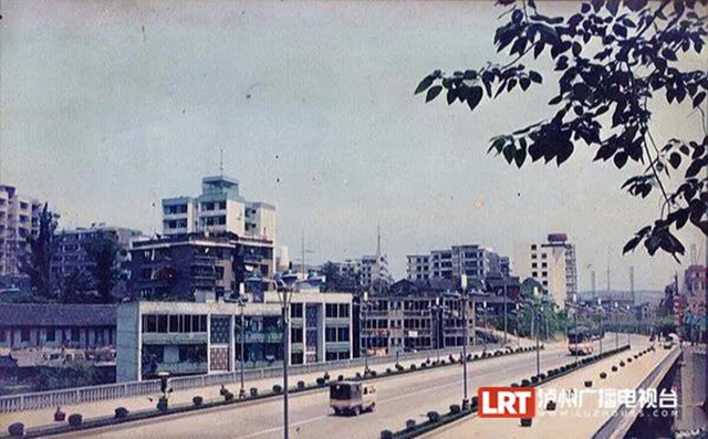 泸州龙泉桥本月下旬开启修缮,人行道护栏有新变化!(图4) 泸州龙泉桥本月下旬开启修缮,人行道护栏有新变化!(图4)