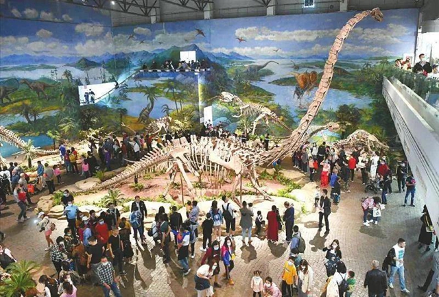 市州"吸金"哪家强?四川黄金周旅游数据来了!(图2) 市州"吸金"哪家强?四川黄金周旅游数据来了!(图2)