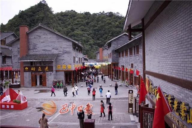 市州"吸金"哪家强?四川黄金周旅游数据来了!(图9) 市州"吸金"哪家强?四川黄金周旅游数据来了!(图9)