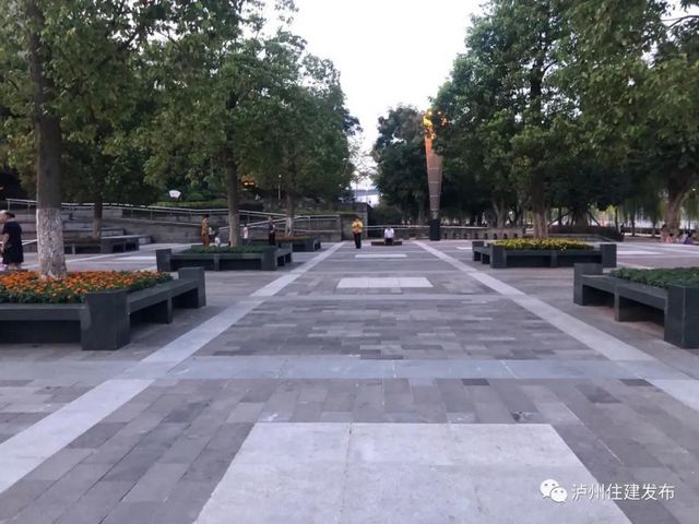 泸州长江滨江路修复工程开工 预计下月底前完成(图6)