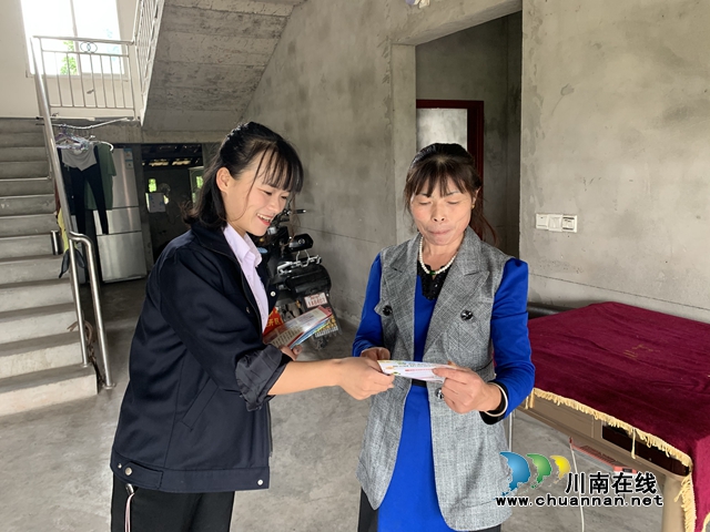 内江经开区靖民镇凉风社区:疫情防控不松懈,做好宣传凝心聚力(图1) 内江经开区靖民镇凉风社区:疫情防控不松懈,做好宣传凝心聚力(图1)