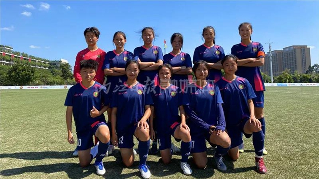 铿锵玫瑰!内江两女学生踢进国家队,明年将参加世界大赛(图5) 铿锵玫瑰!内江两女学生踢进国家队,明年将参加世界大赛(图5)