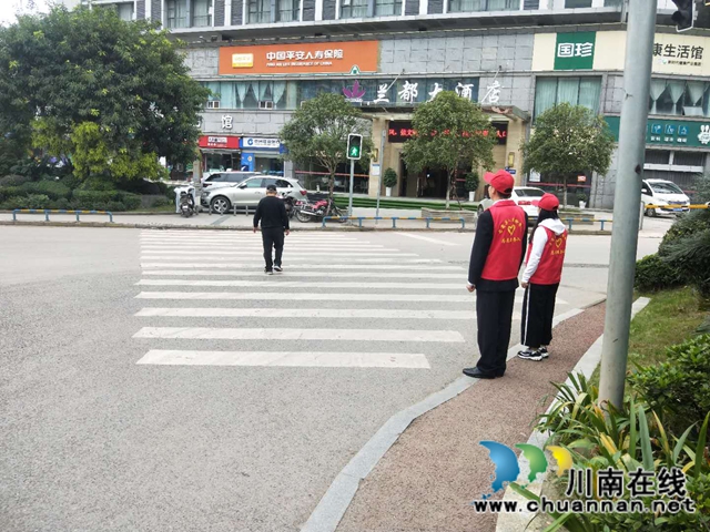  古蔺检察：开展文明交通劝导行动(图2)