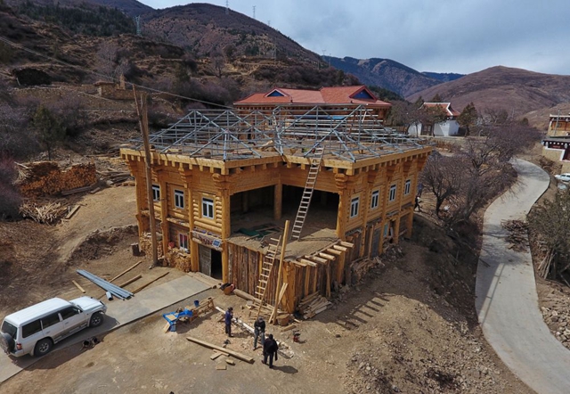 命运的转折——写在四川甘孜藏族自治州建州70年之际(图3)