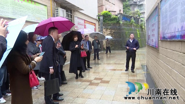 合江县召开小区党建工作现场会(图2)