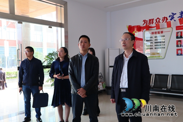 肖春到泸县云龙镇督导农村党员分类管理工作(图2)