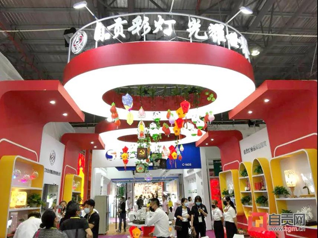 灯城之灯赴灯都!自贡彩灯再度走出家门(图2) 灯城之灯赴灯都!自贡彩灯再度走出家门(图2)