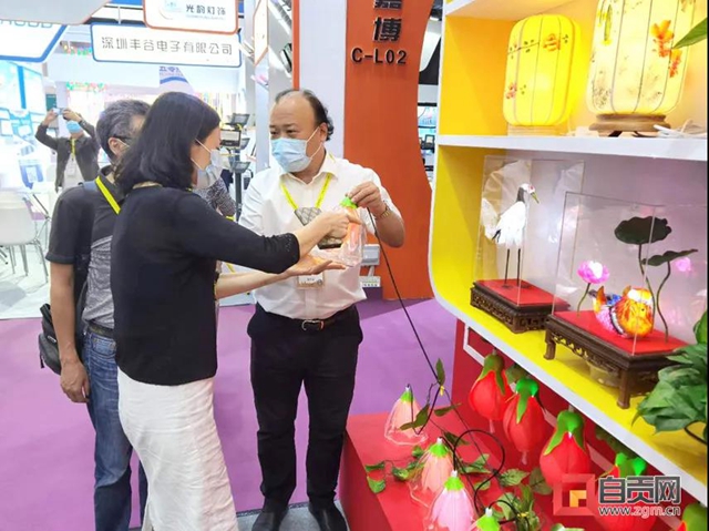 灯城之灯赴灯都!自贡彩灯再度走出家门(图8) 灯城之灯赴灯都!自贡彩灯再度走出家门(图8)