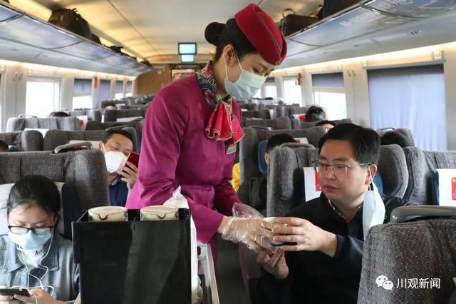 高铁“公交化”！内江往返成渝提速降价