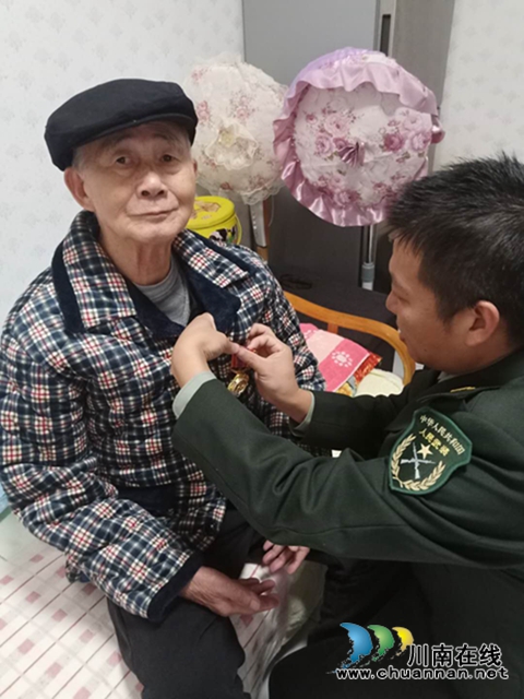 忆峥嵘，送温情！龙马潭区罗汉街道看望抗美援朝老兵(图1)